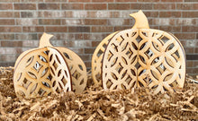 Load image into Gallery viewer, 3D Trellis Pumpkins
