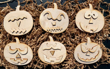 Load image into Gallery viewer, Halloween DIY Kits
